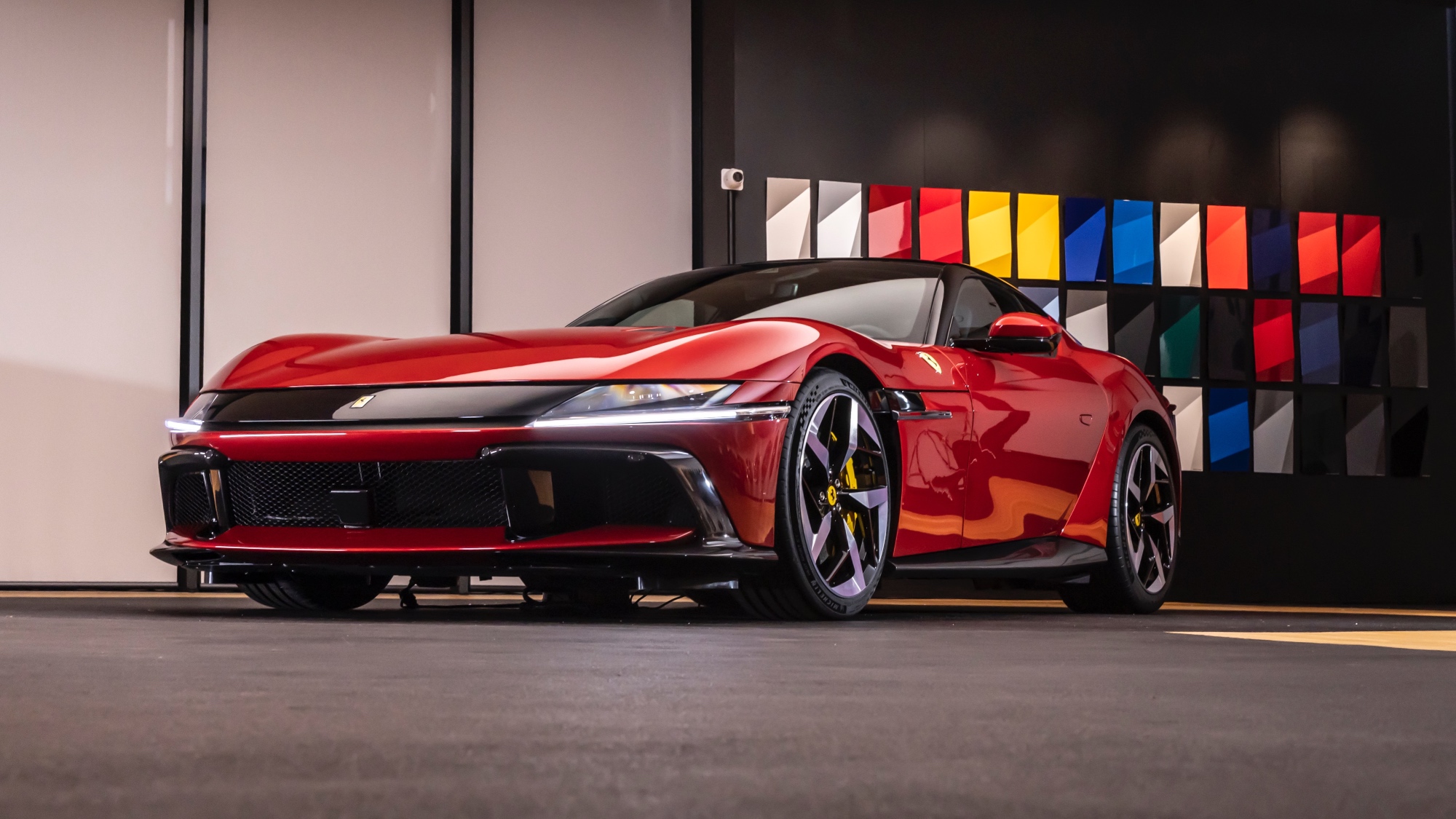 Ferrari-12Cilindri-1