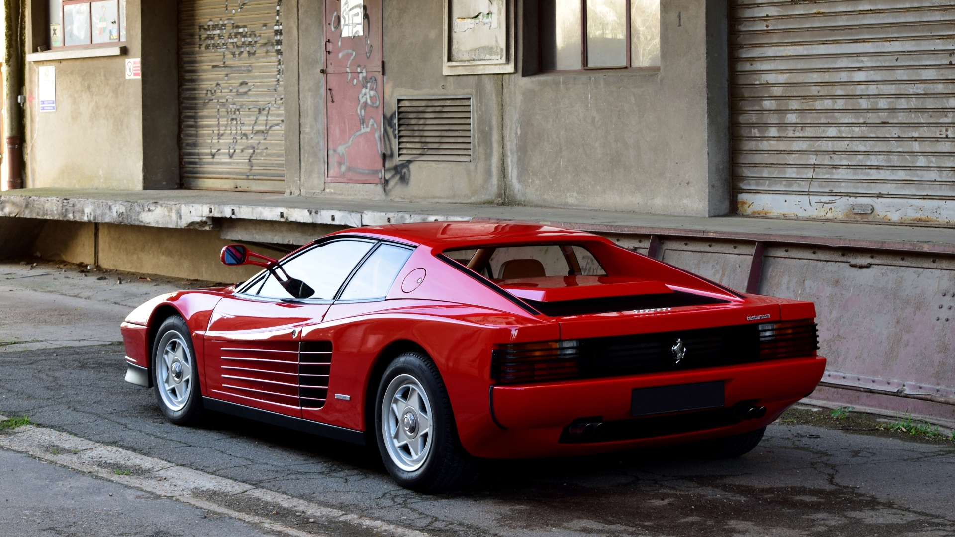 Ferrari-Testarossa-11