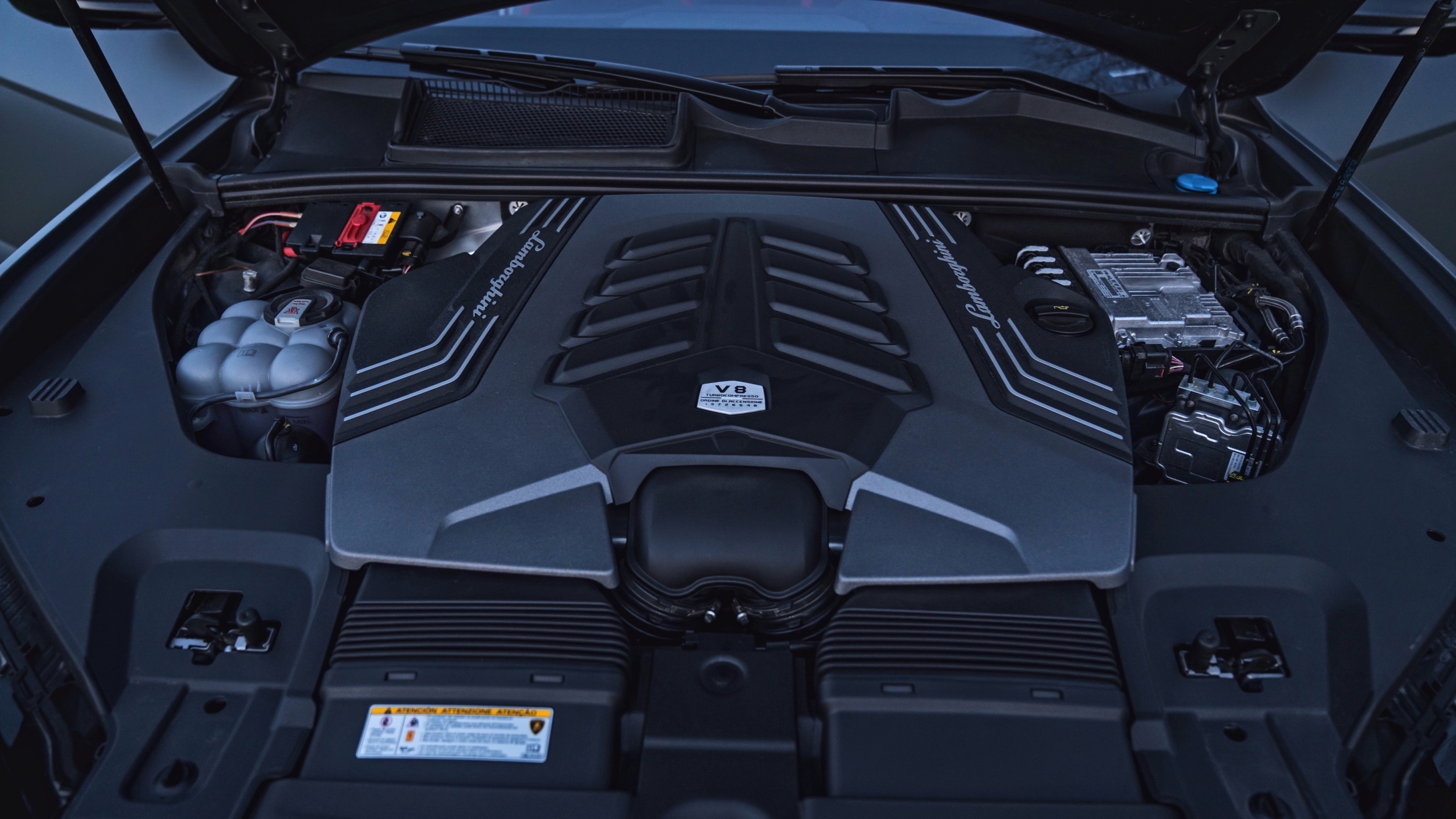 Lamborghini-Urus-Performante-prova-test-drive-davide-bo-foto-37 Lamborghini-Urus-Performante-prova-test-drive-davide-bo-foto-37