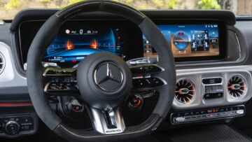 Mercedes-AMG G 63, Exterieur: MANUFAKTUR monzagrau magno; Interieur: schwarz. [Energieverbrauch kombiniert: 15,7-14,7 l/100 km | CO₂-Emissionen kombiniert: 358-335 g/km | CO₂-Klasse: G]
// Mercedes-AMG G 63, exterior: MANUFAKTUR monza grey magno; interior: black. [ energy consumption combined 15,7-14,7 l/100 km | CO₂-emissions combined: 358-335 g/km | CO₂- Class: G]