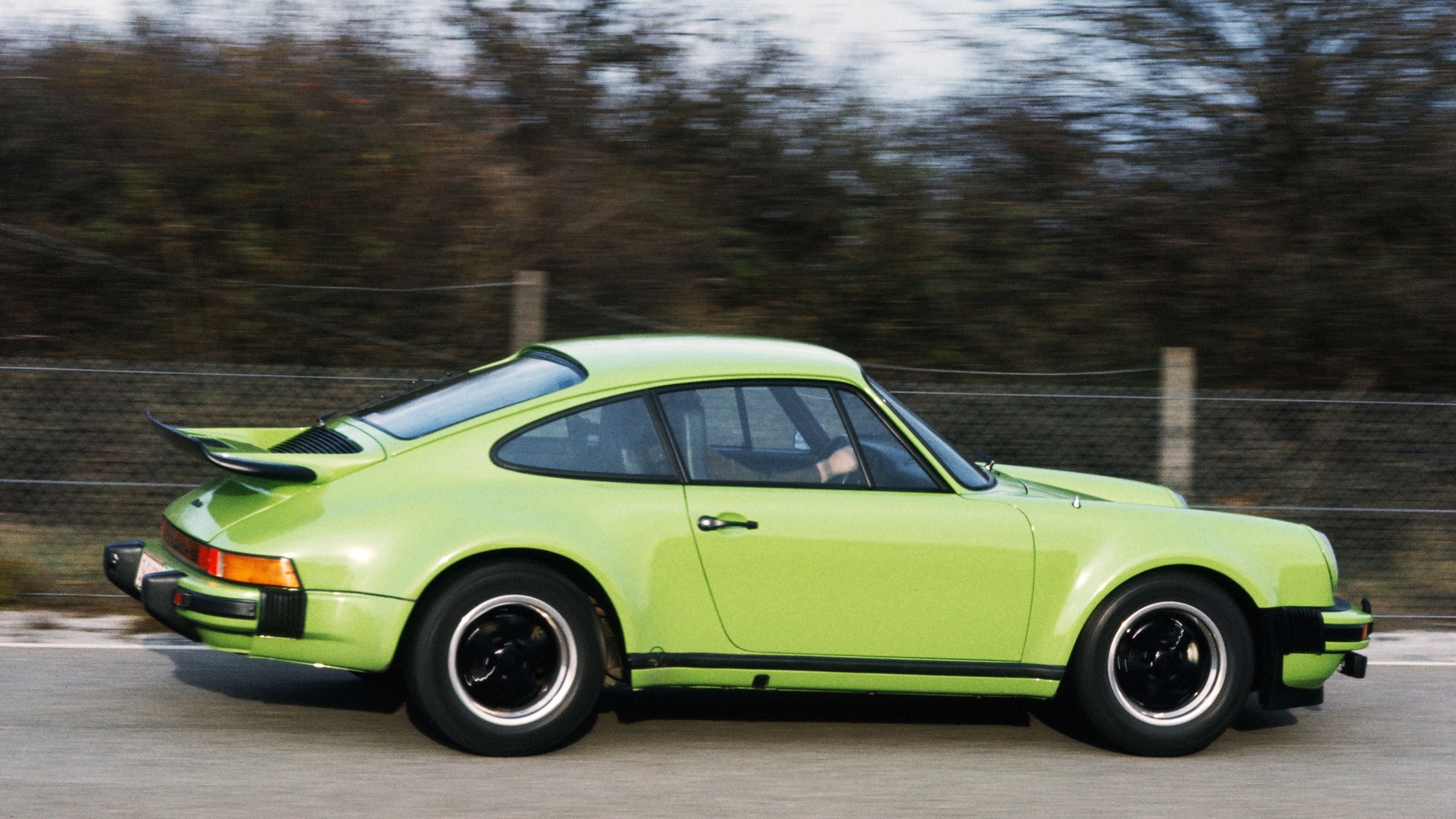 Porsche-911-24 Porsche-911-24