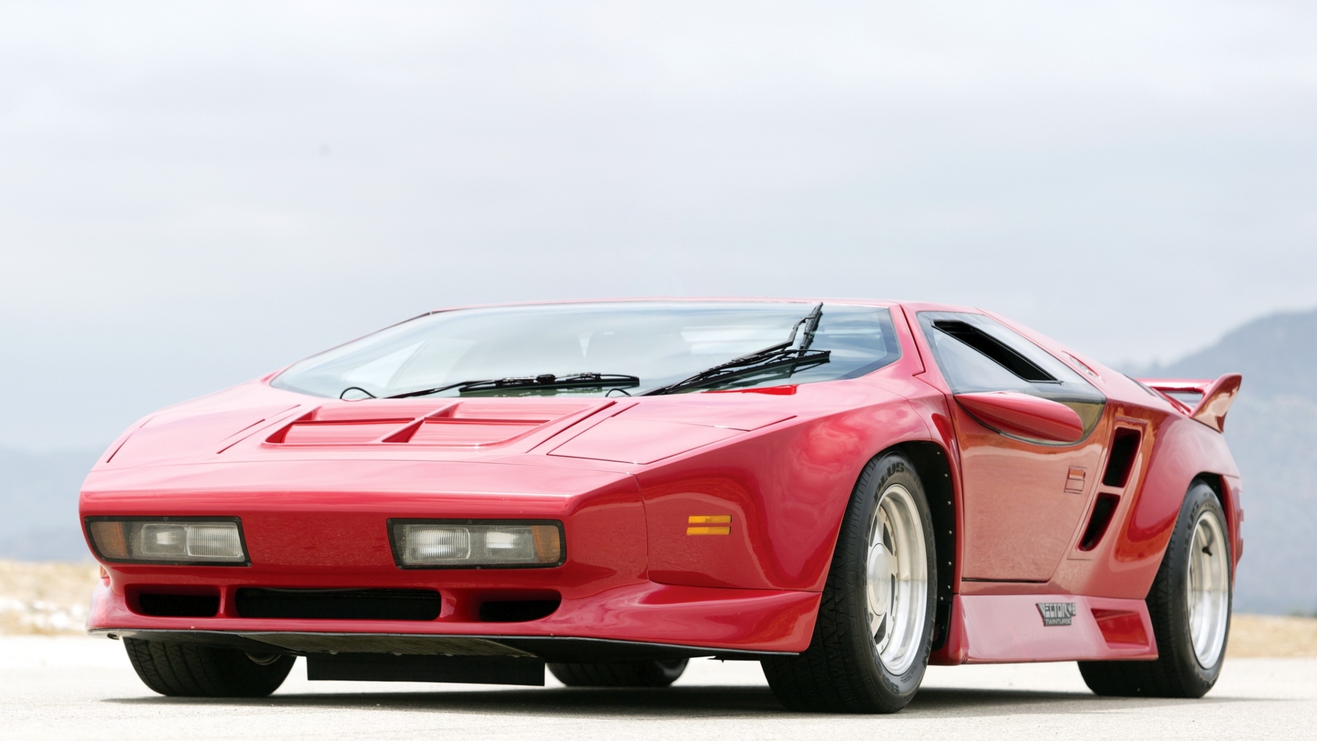 Flop automobilistici: Vector W8