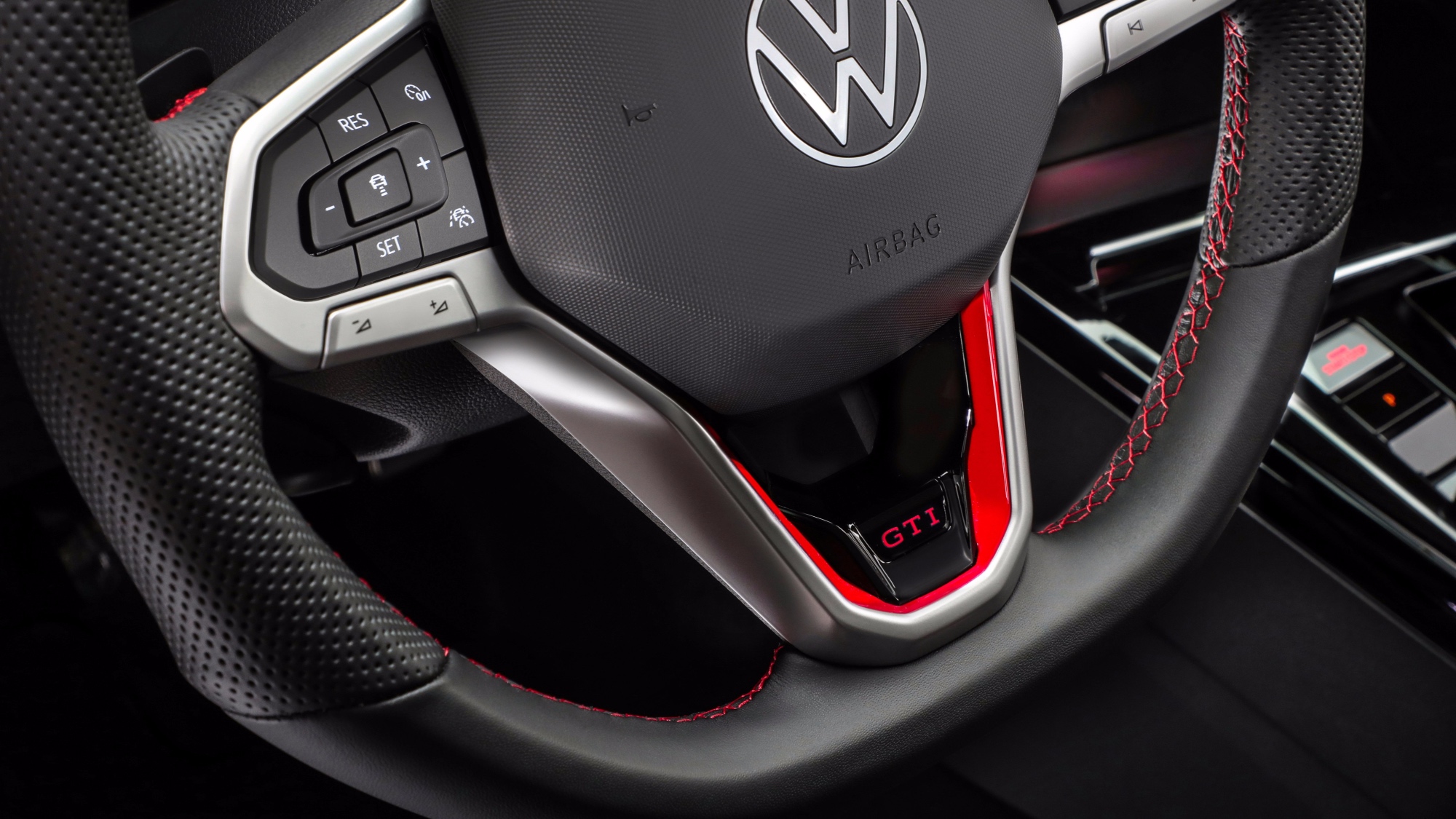 Volkswagen-Golf-GTI-8.5-2024-7