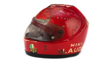 casci-niki-lauda-incidente-nurburgring-1976-9 casci-niki-lauda-incidente-nurburgring-1976-9