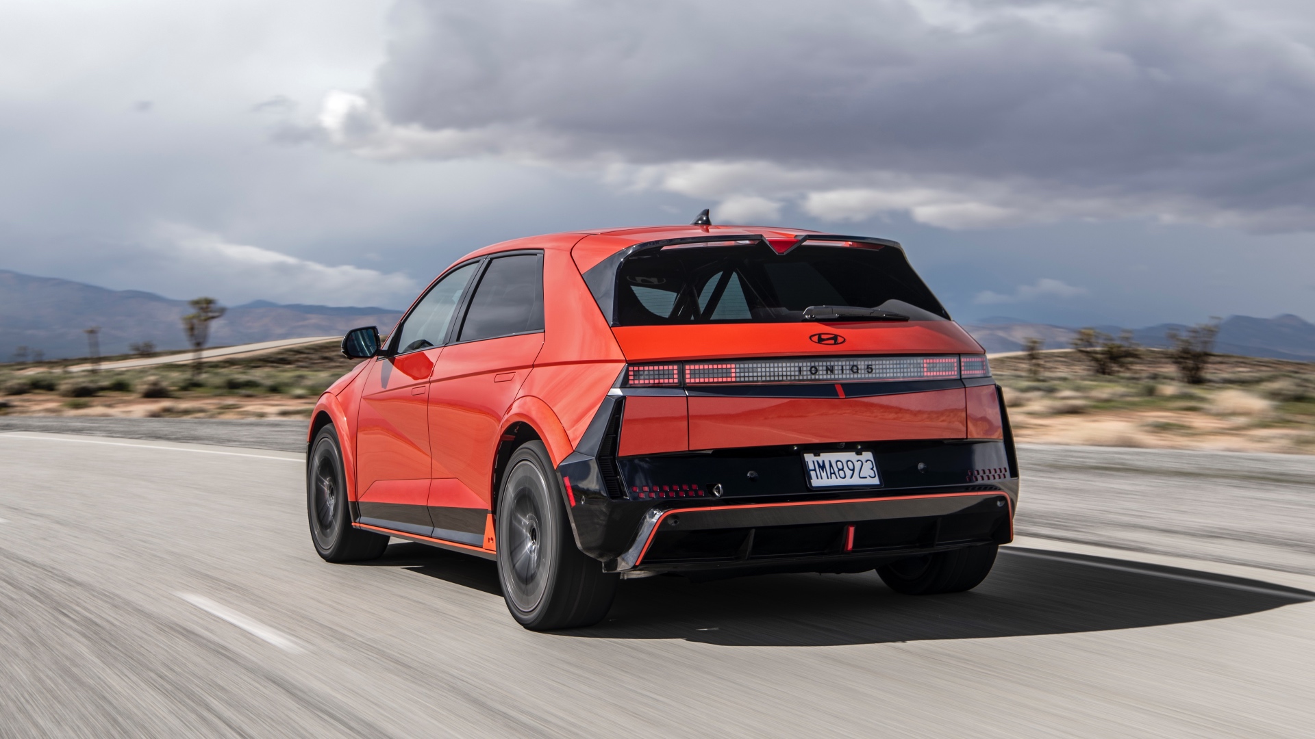 hyundai-ioniq-5-n-pikes-peak-international-hill-climb-electric-production-class-04 hyundai-ioniq-5-n-pikes-peak-international-hill-climb-electric-production-class-04