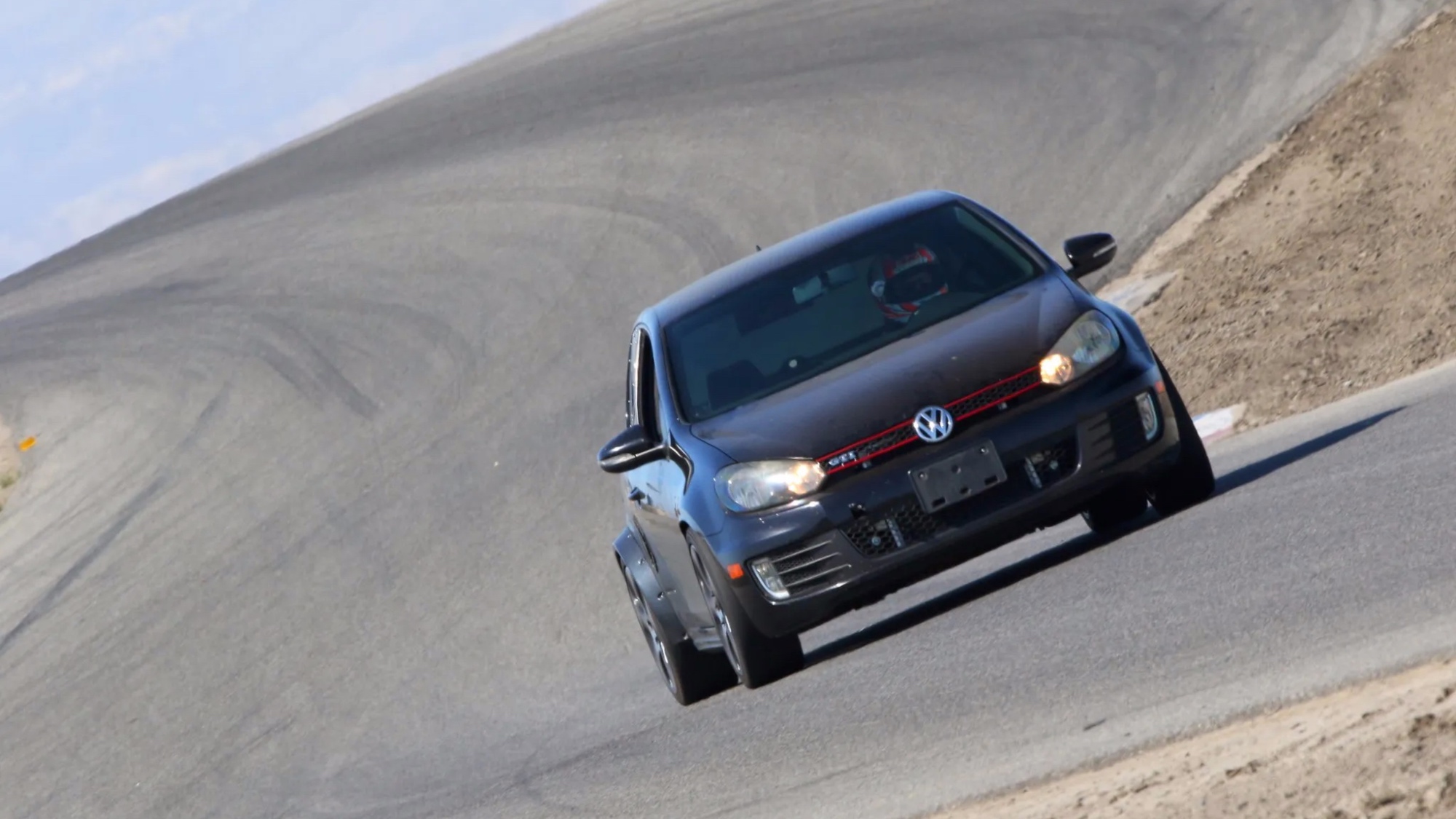 volkswagen-golf-6-gti-motore-centrale-3 volkswagen-golf-6-gti-motore-centrale-3