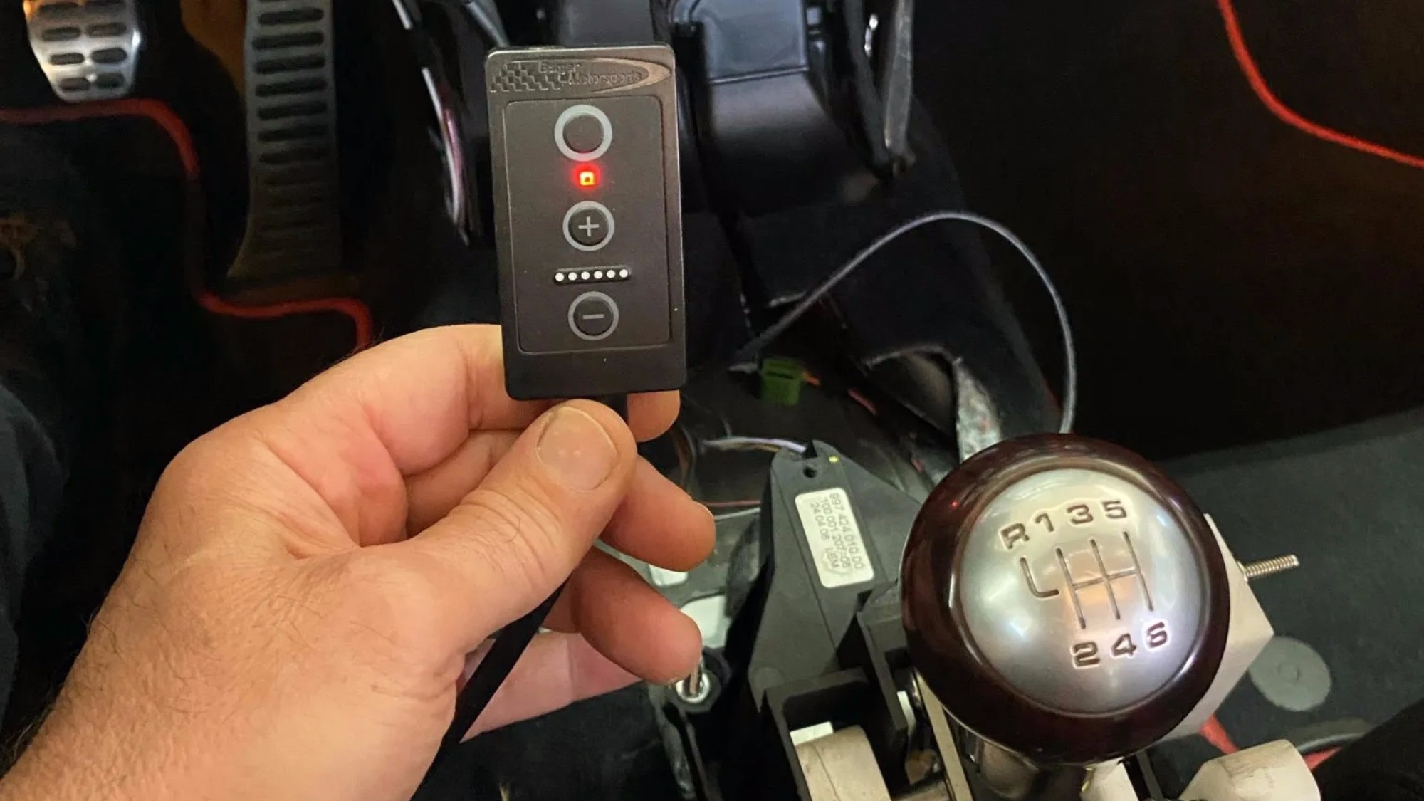 volkswagen-golf-6-gti-motore-centrale-4 volkswagen-golf-6-gti-motore-centrale-4