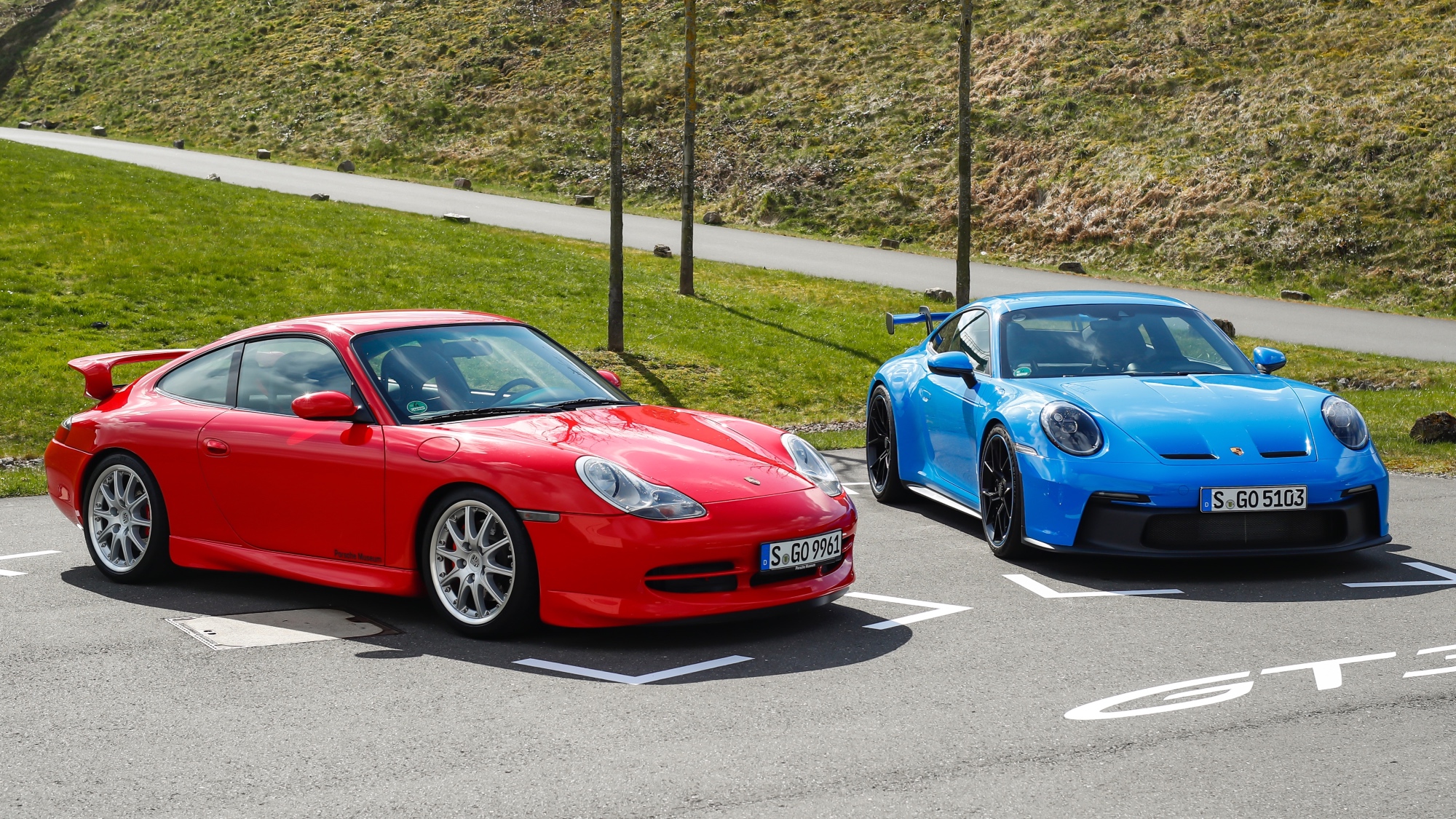 911 GT3 (996) - indischrot, 911 GT3 - sharkblue (S-GO 5103) 911 GT3 (996) - indischrot, 911 GT3 - sharkblue (S-GO 5103)
