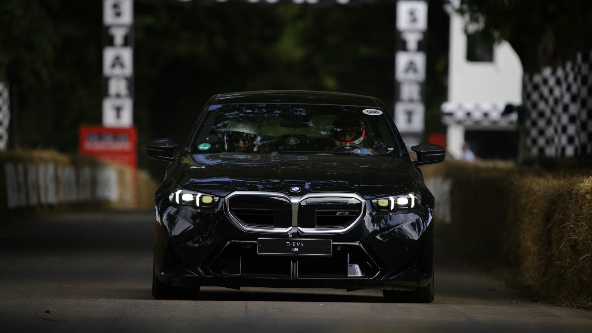 BMW M5, debutto a tutta velocità a Goodwood