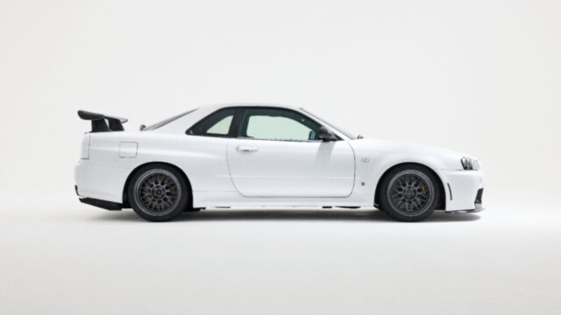 GT-R-R34-restomod-built-by-legends-7 GT-R-R34-restomod-built-by-legends-7