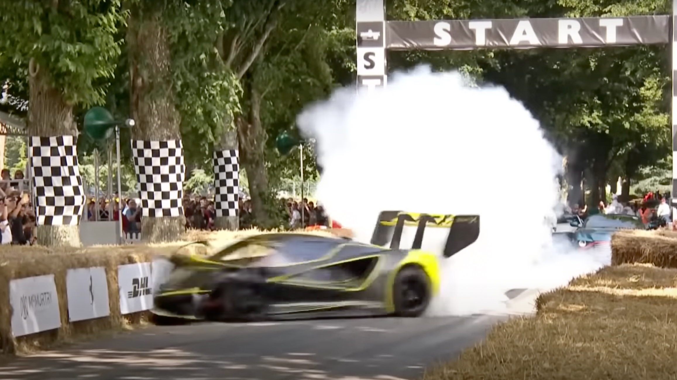 La Lotus Evija ha fatto il botto a Goodwood