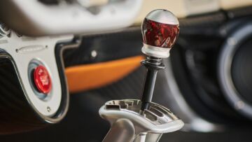 Pagani-Utopia-Roadster-2024-15