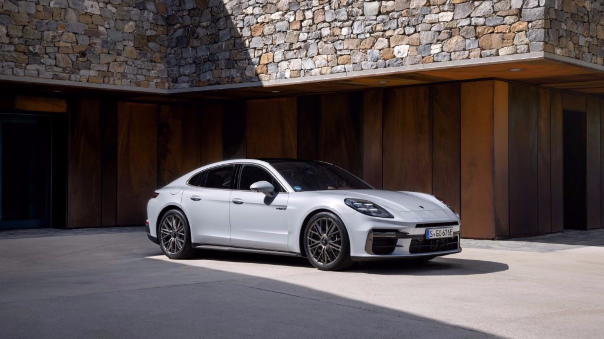 Porsche-Panamera-Turbo-S-E-Hybrid-2025-4