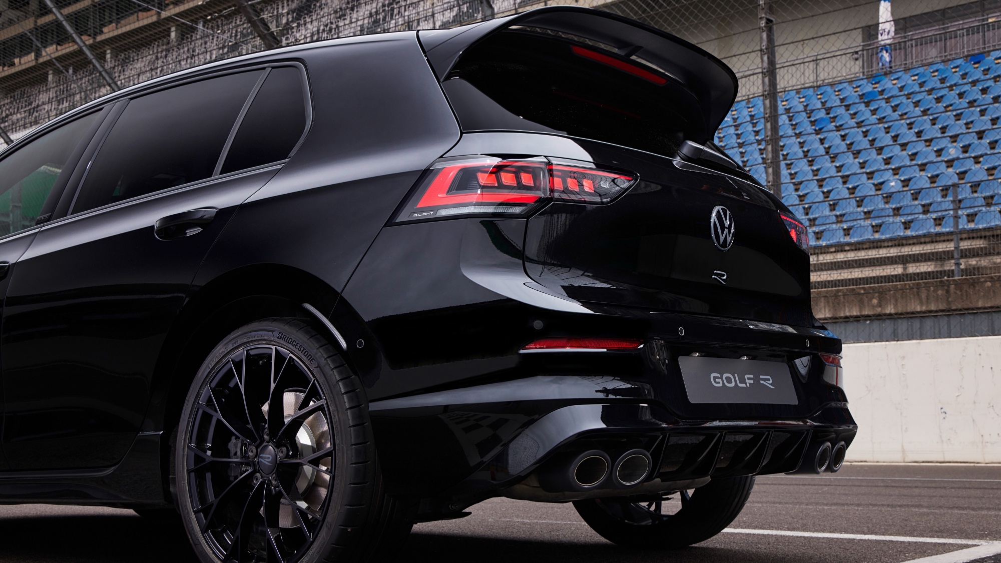 Volkswagen-Golf-R-2024-11 Volkswagen-Golf-R-2024-11