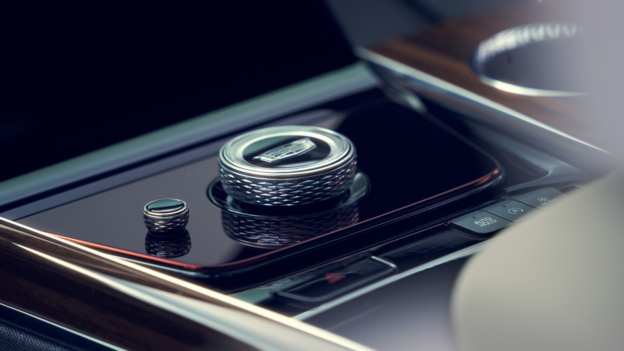 Close-up view of the 2025 Cadillac Escalade Sport Platinum rotary dial. Close-up view of the 2025 Cadillac Escalade Sport Platinum rotary dial.