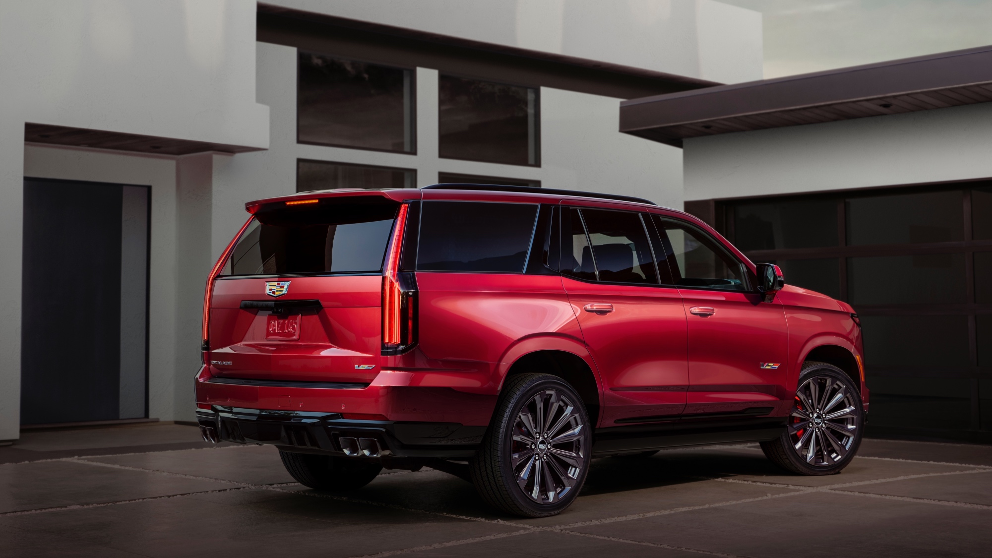 Cadillac Escalade 2025: lunga vita al V8!