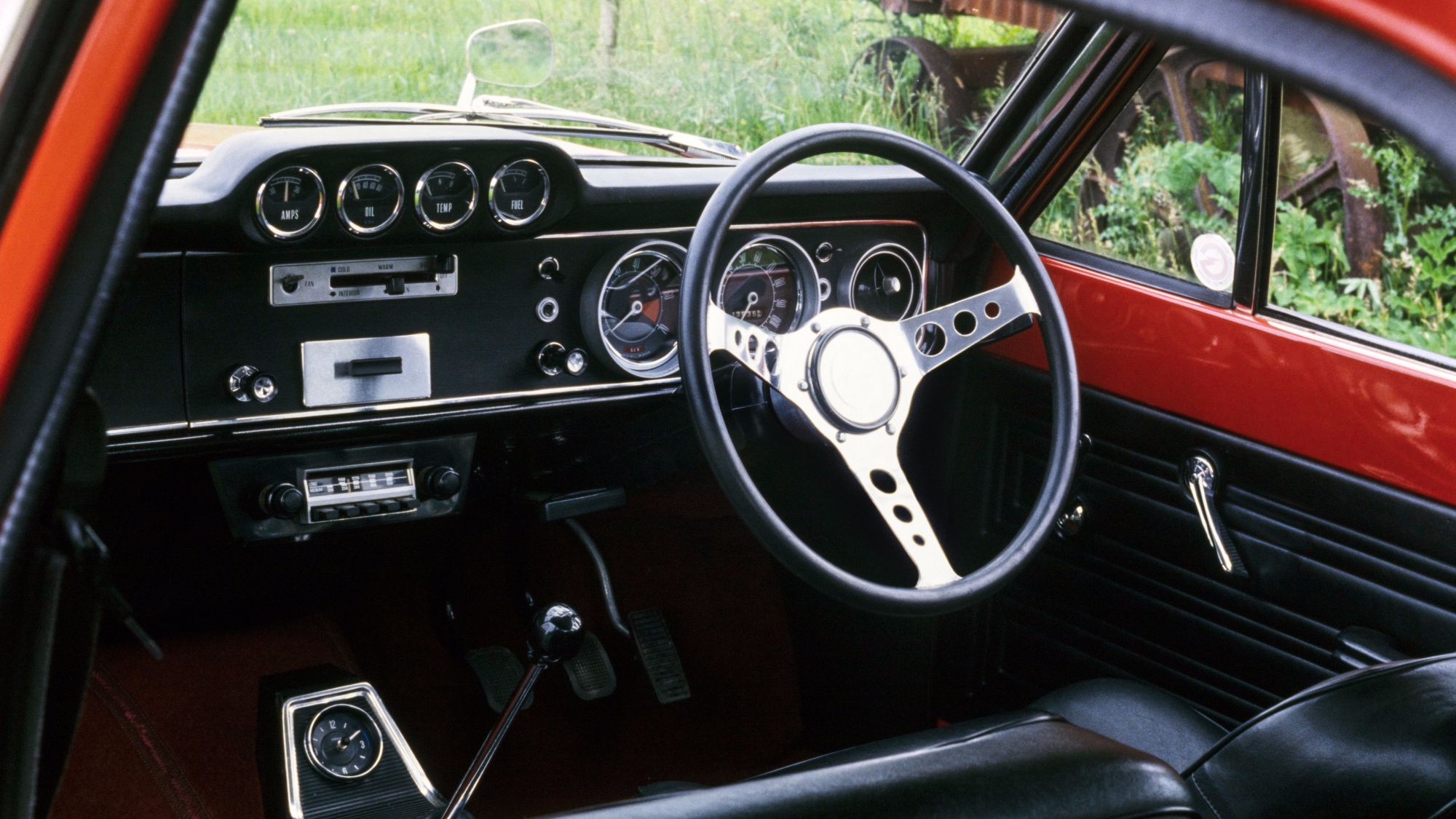 ford_cortina_1600_gt_4-door_saloon_4 ford_cortina_1600_gt_4-door_saloon_4