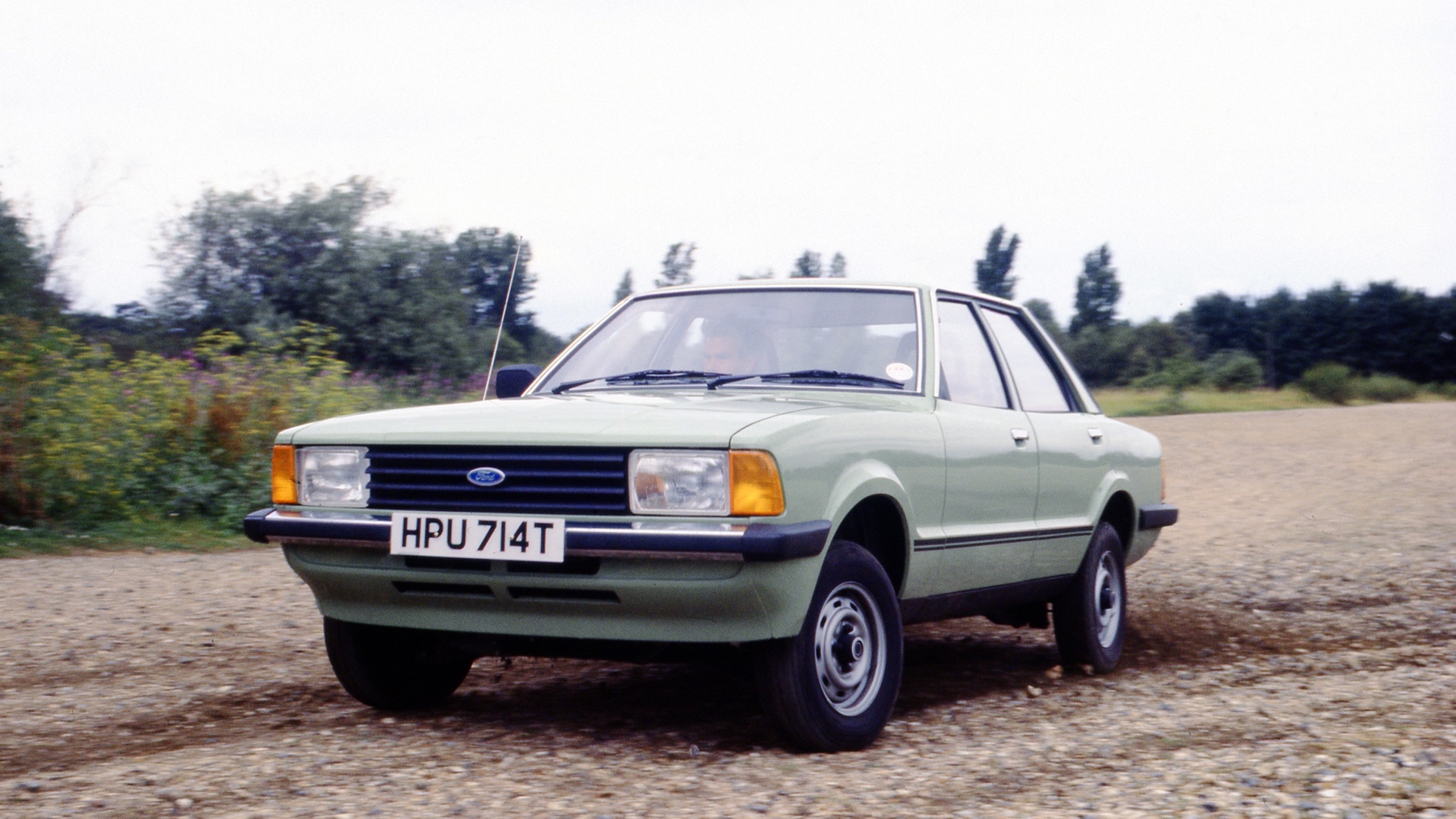 ford_cortina_4-door_saloon_39 ford_cortina_4-door_saloon_39