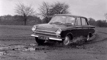 ford_cortina_4-door_saloon_44 ford_cortina_4-door_saloon_44