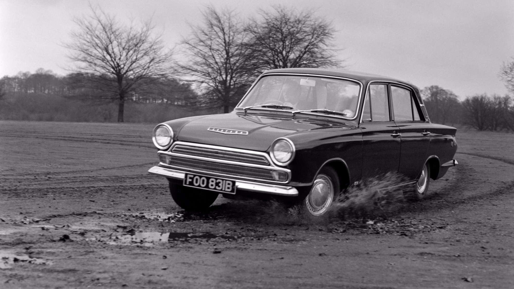 ford_cortina_4-door_saloon_44 ford_cortina_4-door_saloon_44