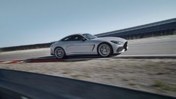 Mercedes-AMG GT 63 PRO 4MATIC+ | vorläufige Angaben, Energieverbrauch kombiniert: 14,1 l/100 km | CO2-Emissionen kombiniert: 319 g/km | CO2-Klasse: G), MANUFAKTUR alpingrau uni, Leder Nappa/Mikrofaser MICROCUT schwarz, MANUFAKTUR Innenhimmel Mikrofaser MICROCUT schwarz;vorläufige Angaben, Energieverbrauch kombiniert: 14,1 l/100 km | CO2-Emissionen kombiniert: 319 g/km | CO2-Klasse: GMercedes-AMG GT 63 PRO 4MATIC+ | provisional figures; combined energy consumption: 14.1 l/100 km | CO2 emissions combined: 319 g/km | CO2 class: G), MANUFAKTUR alpine grey solide, Nappa leather/MICROCUT microfibre black, MANUFAKTUR roof liner in black MICROCUT microfibre;provisional figures; combined energy consumption: 14.1 l/100 km | CO2 emissions combined: 319 g/km | CO2 class: G