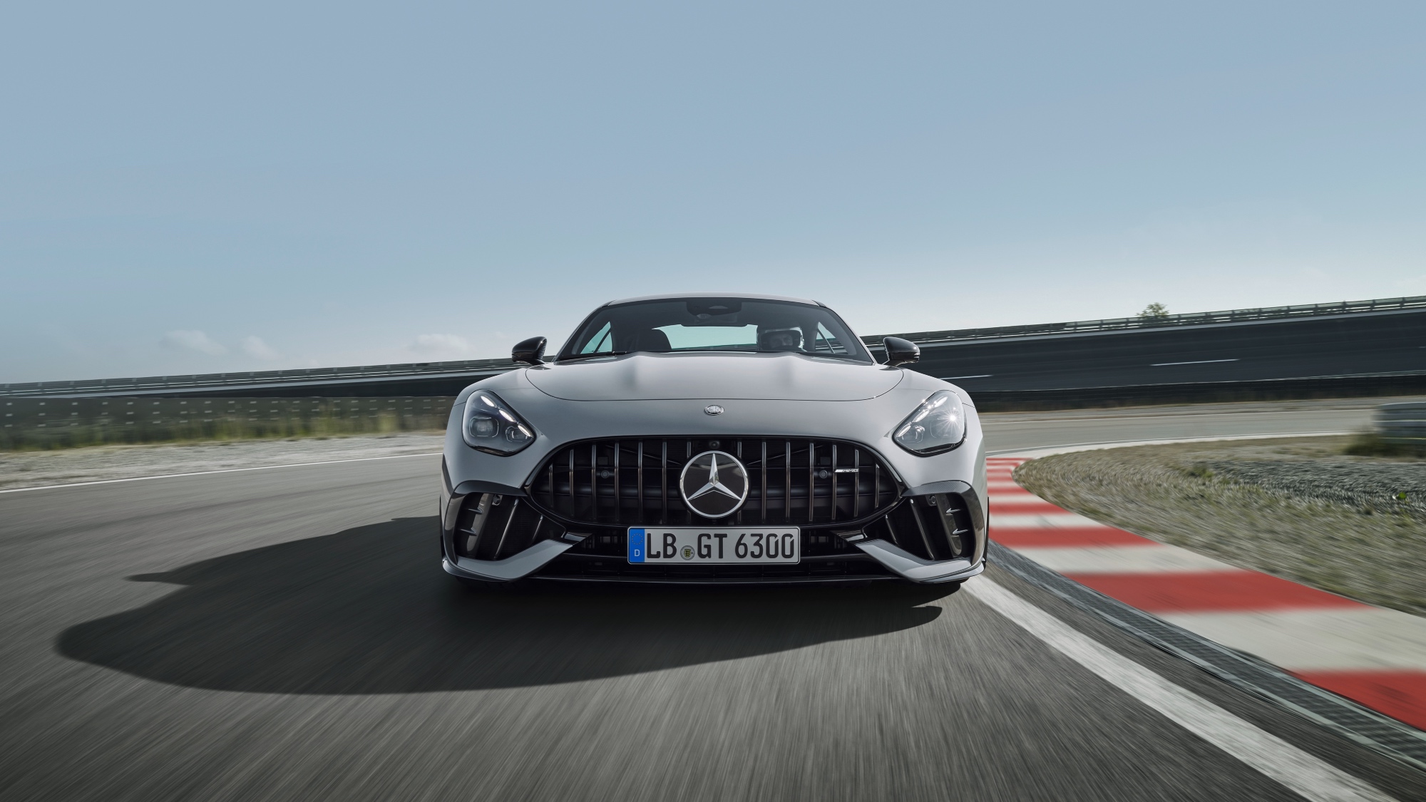mercedes-amg-gt-pro-2024-11