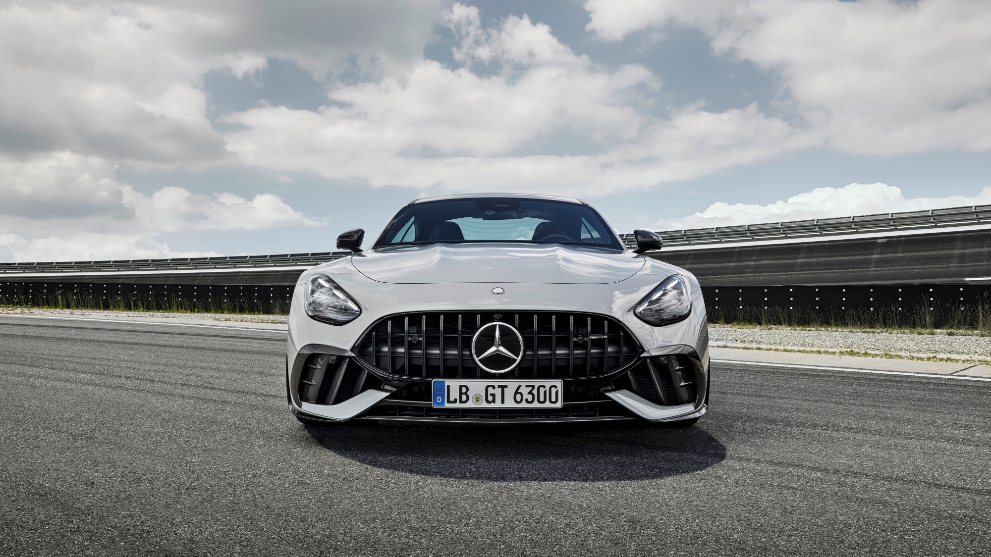mercedes-amg-gt-pro-2024-13