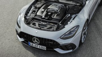 Mercedes-AMG GT 63 PRO 4MATIC+ | vorläufige Angaben, Energieverbrauch kombiniert: 14,1 l/100 km | CO2-Emissionen kombiniert: 319 g/km | CO2-Klasse: G), MANUFAKTUR alpingrau uni, Leder Nappa/Mikrofaser MICROCUT schwarz, MANUFAKTUR Innenhimmel Mikrofaser MICROCUT schwarz;vorläufige Angaben, Energieverbrauch kombiniert: 14,1 l/100 km | CO2-Emissionen kombiniert: 319 g/km | CO2-Klasse: GMercedes-AMG GT 63 PRO 4MATIC+ | provisional figures; combined energy consumption: 14.1 l/100 km | CO2 emissions combined: 319 g/km | CO2 class: G), MANUFAKTUR alpine grey solide, Nappa leather/MICROCUT microfibre black, MANUFAKTUR roof liner in black MICROCUT microfibre;provisional figures; combined energy consumption: 14.1 l/100 km | CO2 emissions combined: 319 g/km | CO2 class: G