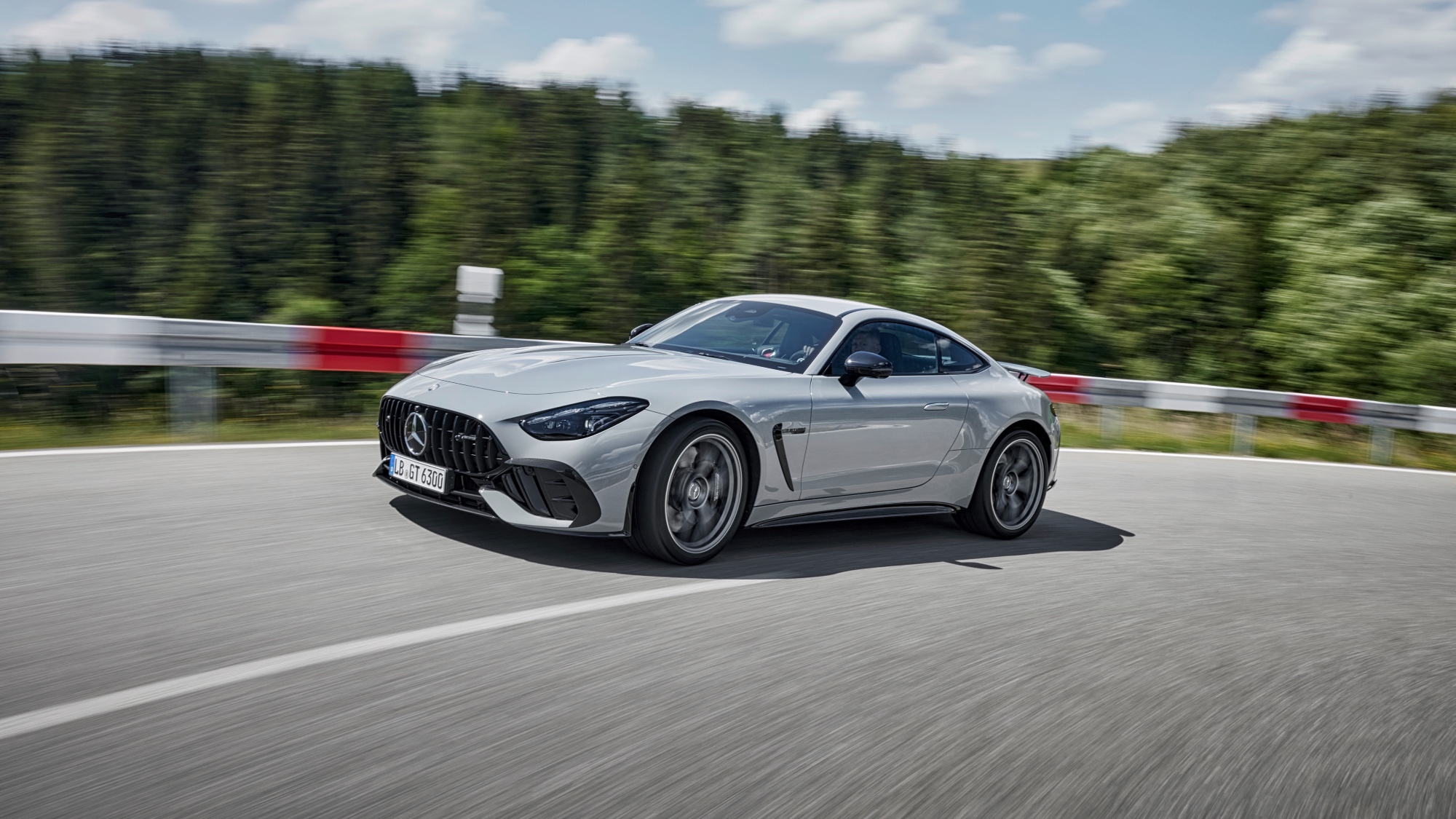mercedes-amg-gt-pro-2024-7