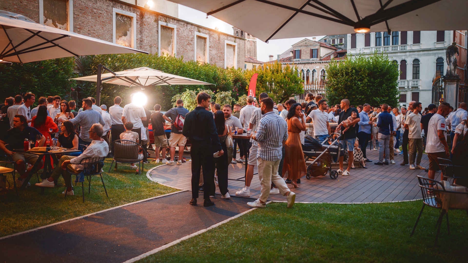 porsche_911_964_carrera-4_rwb_venice_veloce_14 porsche_911_964_carrera-4_rwb_venice_veloce_14