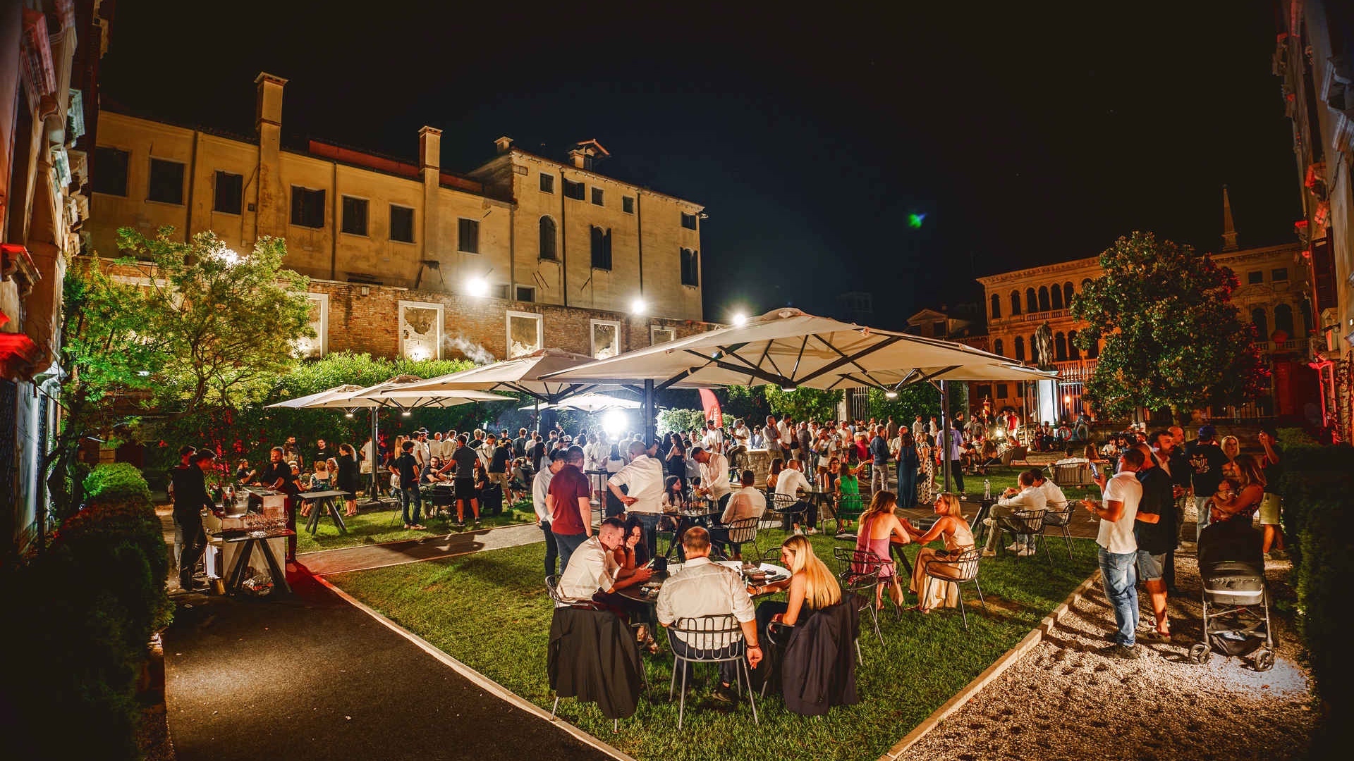 porsche_911_964_carrera-4_rwb_venice_veloce_15 porsche_911_964_carrera-4_rwb_venice_veloce_15