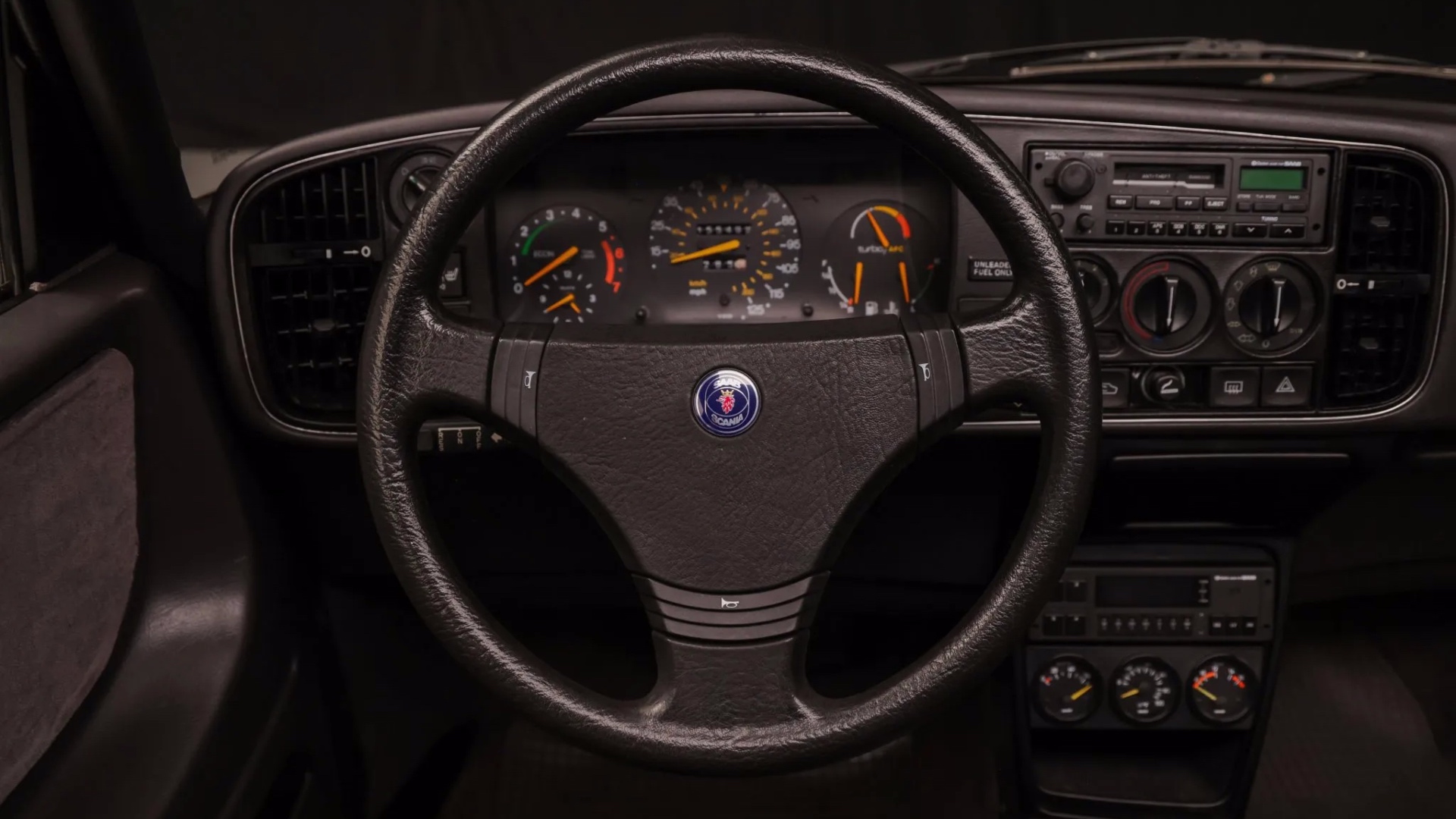 1988_saab_900-turbo-spg_IMG-8409-65330-scaledSaab-900-Turbo-