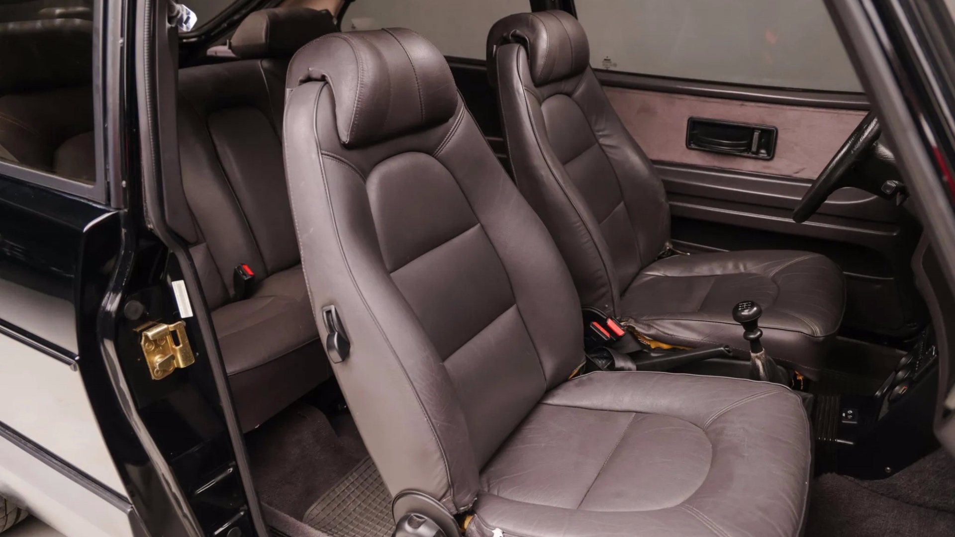 1988_saab_900-turbo-spg_IMG-8496-66158-scaledSaab-900-Turbo-