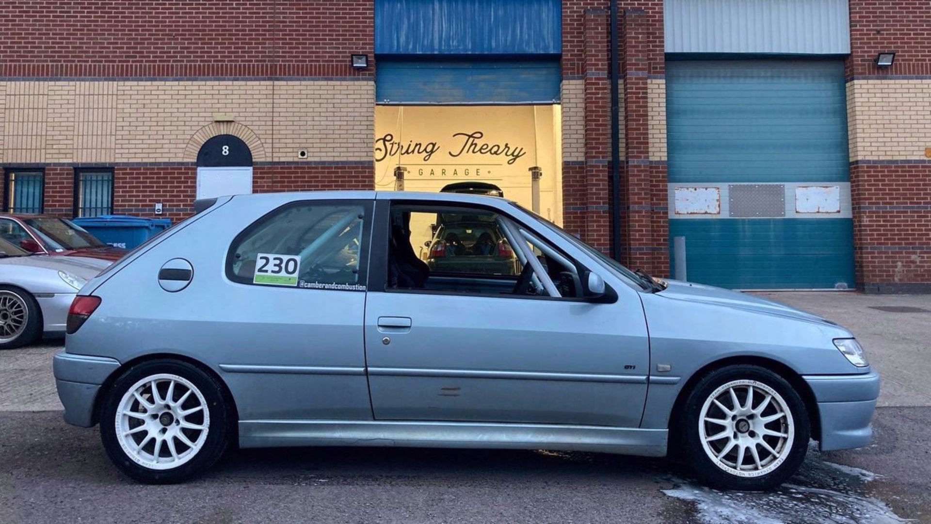 Il ‘Ring in un boccone con la Peugeot 306 GTI