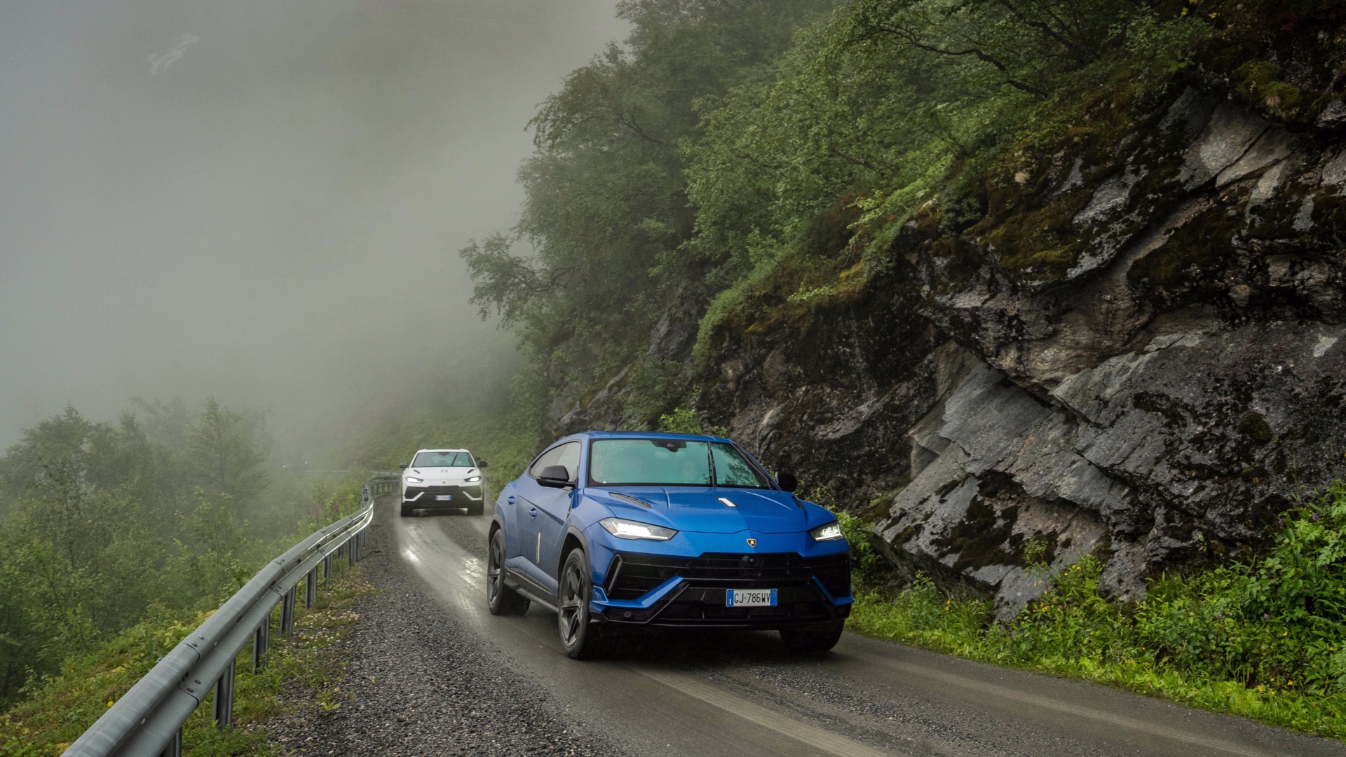 654396Lamborghini-tour-Norvegia-Urus-S-2024- 654396Lamborghini-tour-Norvegia-Urus-S-2024-