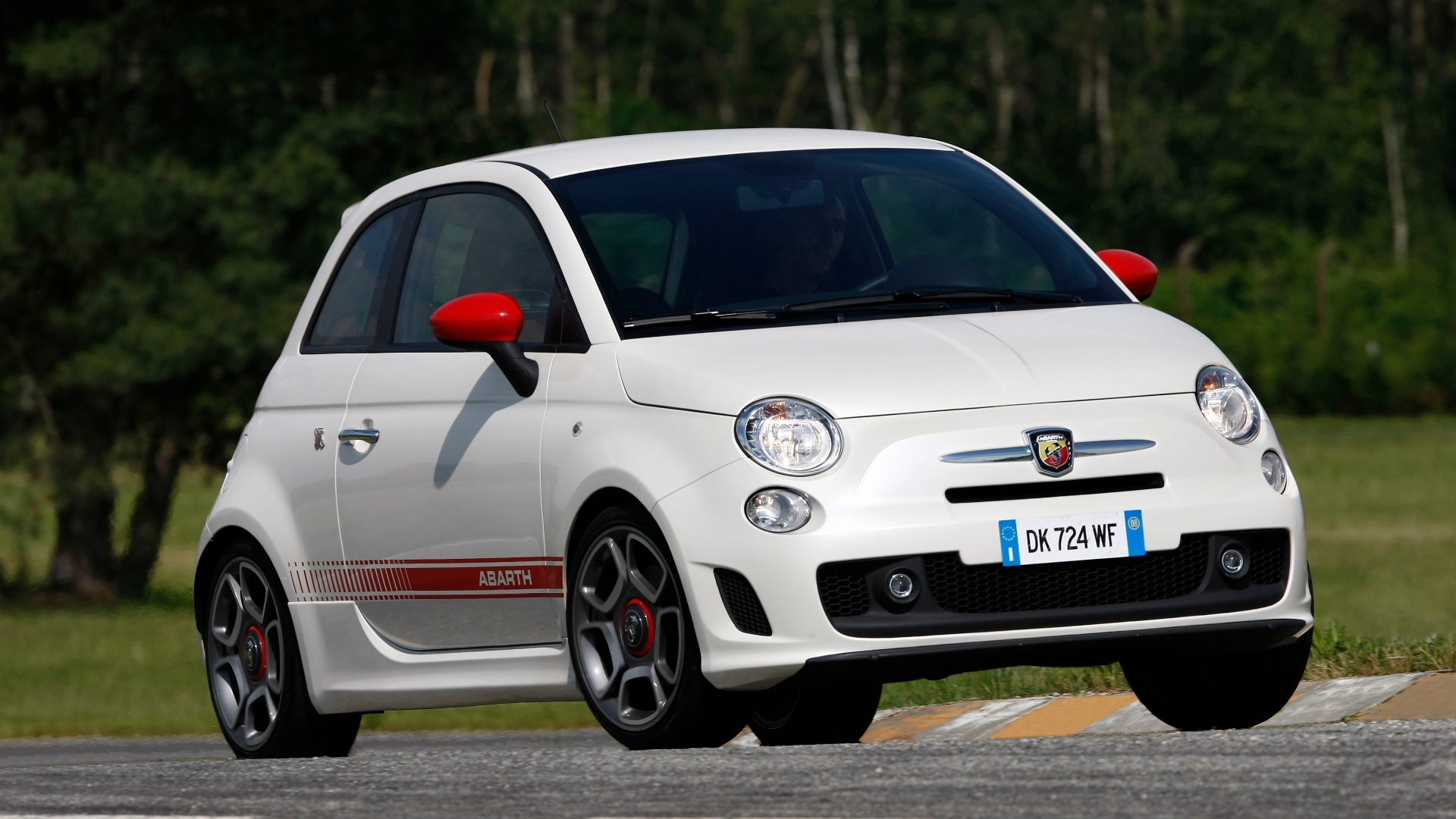Abarth-500-2008-2016-1