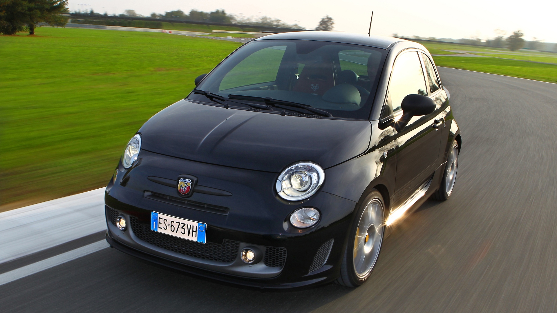 Abarth-500-595-695-12 Abarth-500-595-695-12