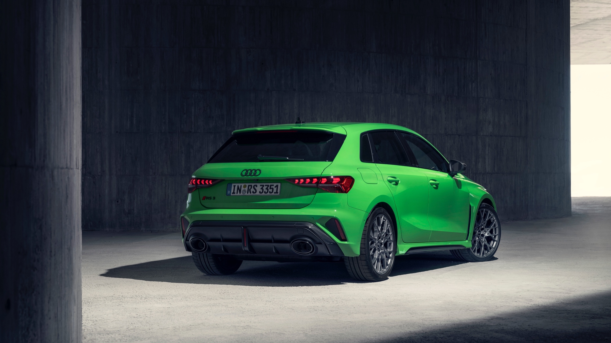 Static photo,Colour: Kyalami green Static photo,Colour: Kyalami green