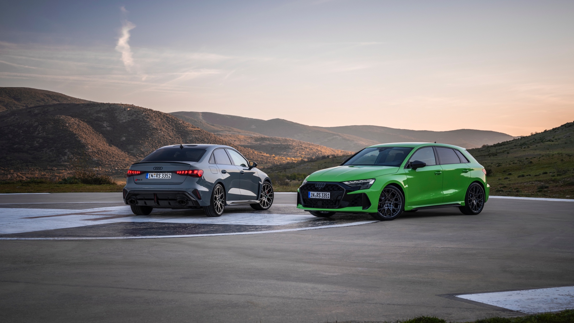 Static photo,
Colour: Kyalami green, Kemora grey Static photo,
Colour: Kyalami green, Kemora grey
