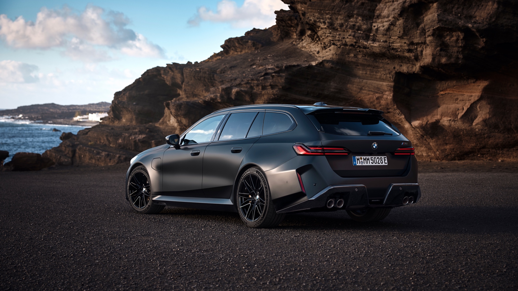 BMW-M5-Touring-G99-10 BMW-M5-Touring-G99-10