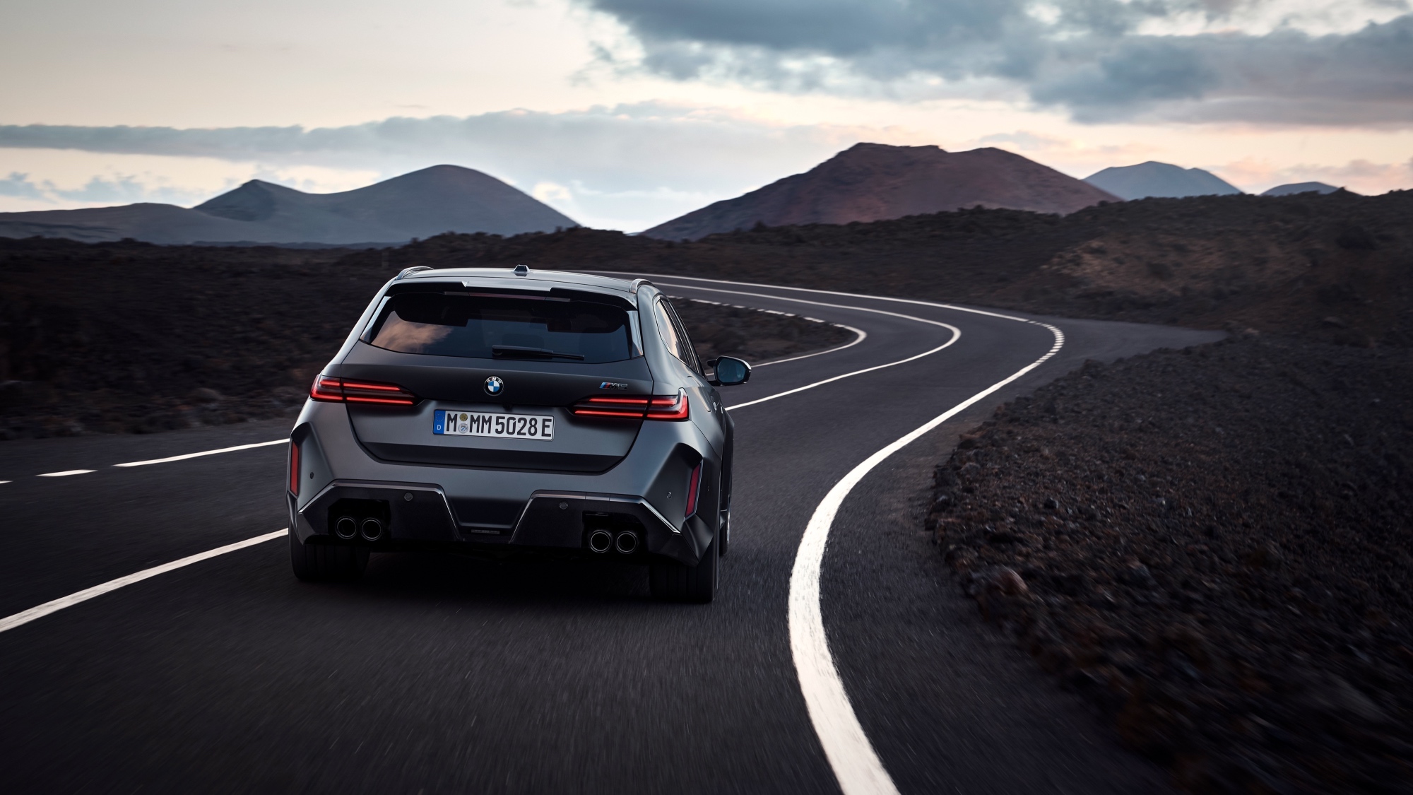 BMW-M5-Touring-G99-2 BMW-M5-Touring-G99-2