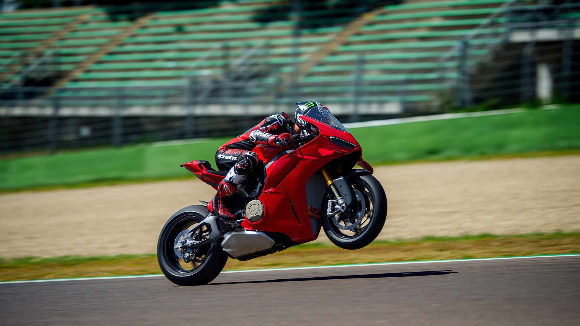 Ducati Panigale V4 S: sempre più una vera MotoGP - Veloce