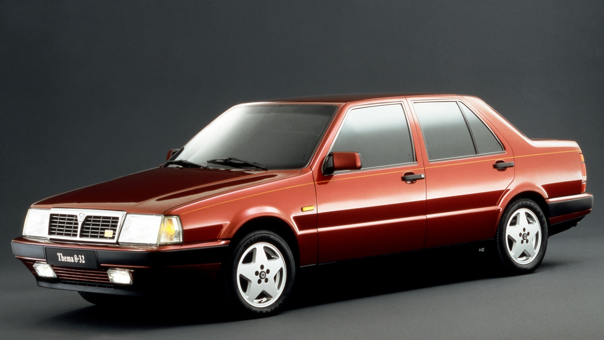 Lancia-Thema-8.32-Ferrari-6