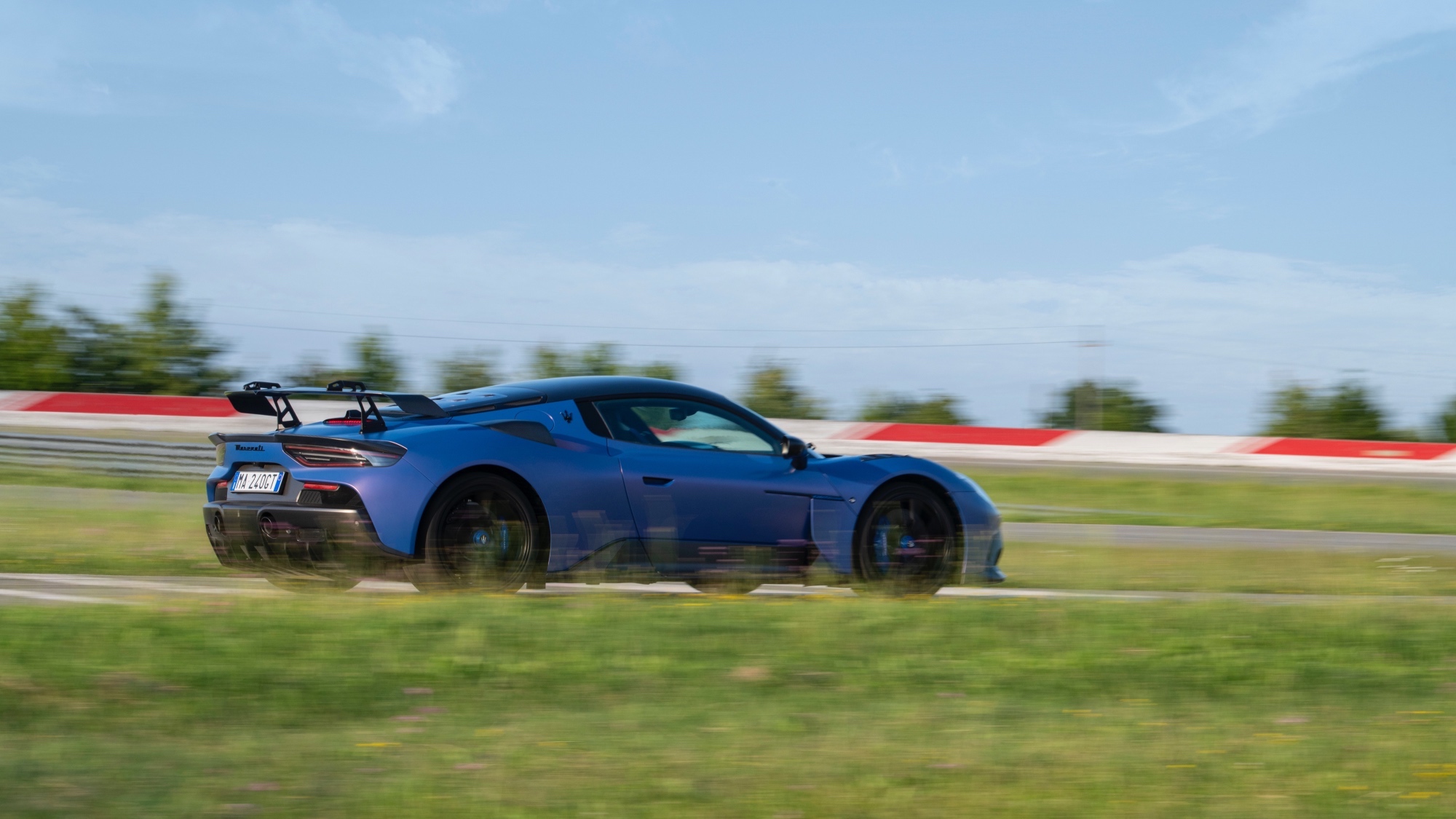 Maserati-GT2-Stradale-22 Maserati-GT2-Stradale-22