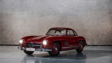 Meet Mercedes Summer „Mythos SL“, Juni 2021. Mercedes-Benz 300 SL Coupé (W 198), Baujahr 1957, von Mercedes-Benz Classic. Exterieurfoto von links vorn. (Fotosignatur der Mercedes-Benz Classic Archive: D731976)Meet Mercedes Summer “Legend SL”, June 2021. Mercedes-Benz 300 SL Coupé (W 198) manufactured in 1957 from Mercedes-Benz Classic. Exterior photo from front left. (Photo signature in the Mercedes-Benz Classic archives: D731976) Meet Mercedes Summer „Mythos SL“, Juni 2021. Mercedes-Benz 300 SL Coupé (W 198), Baujahr 1957, von Mercedes-Benz Classic. Exterieurfoto von links vorn. (Fotosignatur der Mercedes-Benz Classic Archive: D731976)Meet Mercedes Summer “Legend SL”, June 2021. Mercedes-Benz 300 SL Coupé (W 198) manufactured in 1957 from Mercedes-Benz Classic. Exterior photo from front left. (Photo signature in the Mercedes-Benz Classic archives: D731976)