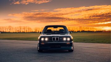 Redux+002+-+Sunset+Front+Head+On+-HDR+compressed-BMW-M3-E30-by-Redux-