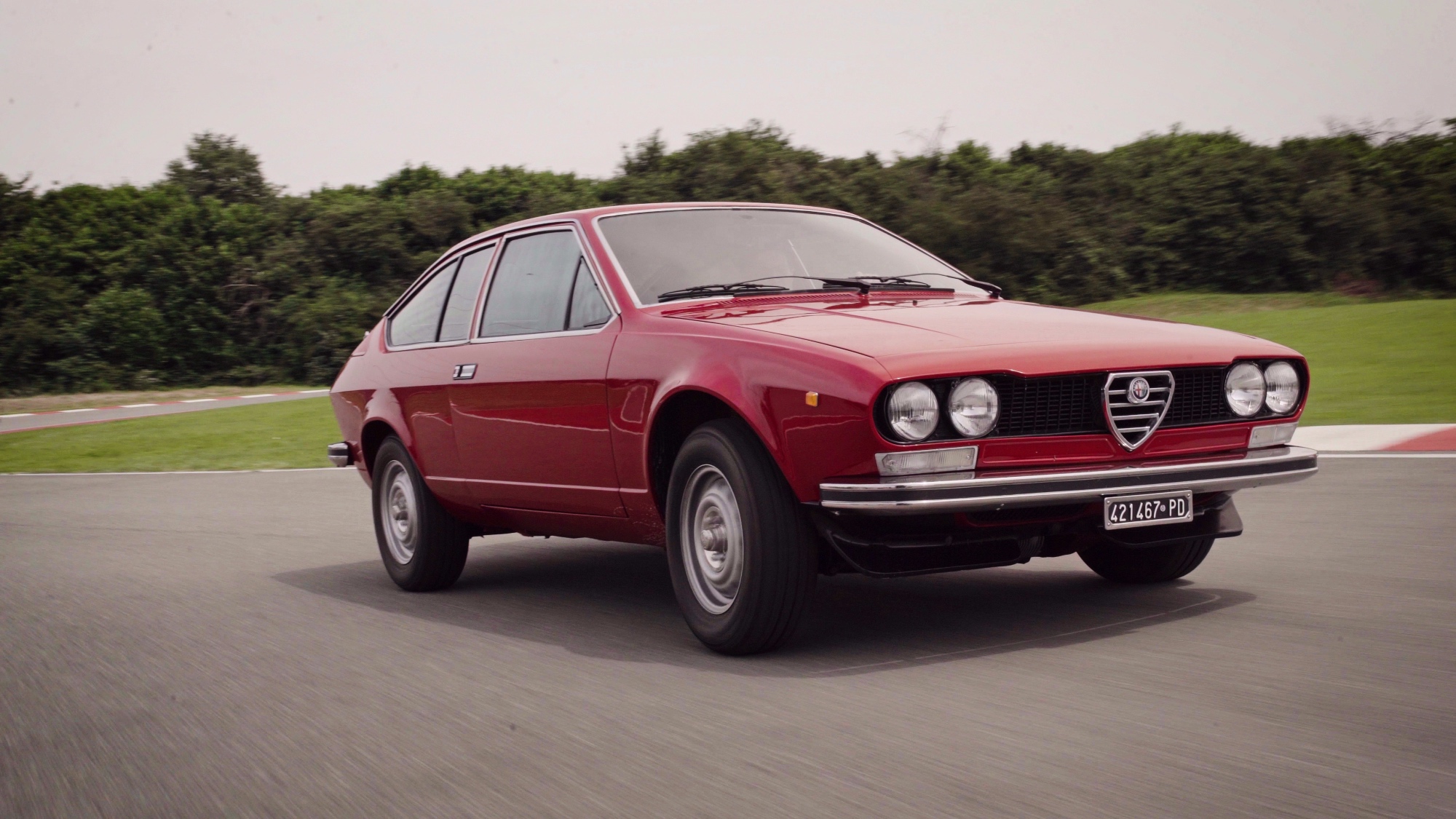 alfa-romeo-alfetta-gt-guida-test-drive-veloce-prova-10
