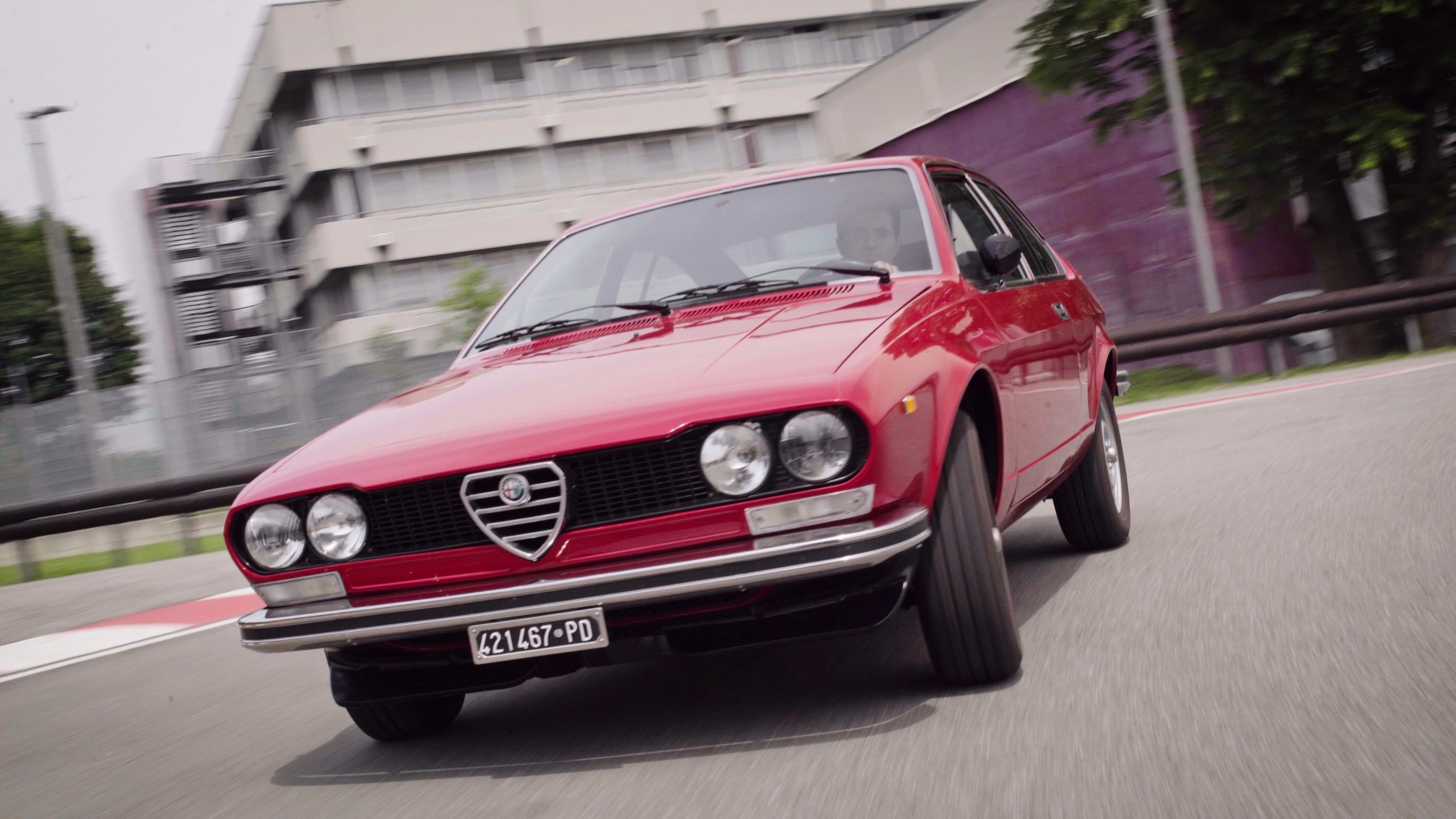 alfa-romeo-alfetta-gt-guida-test-drive-veloce-prova-4