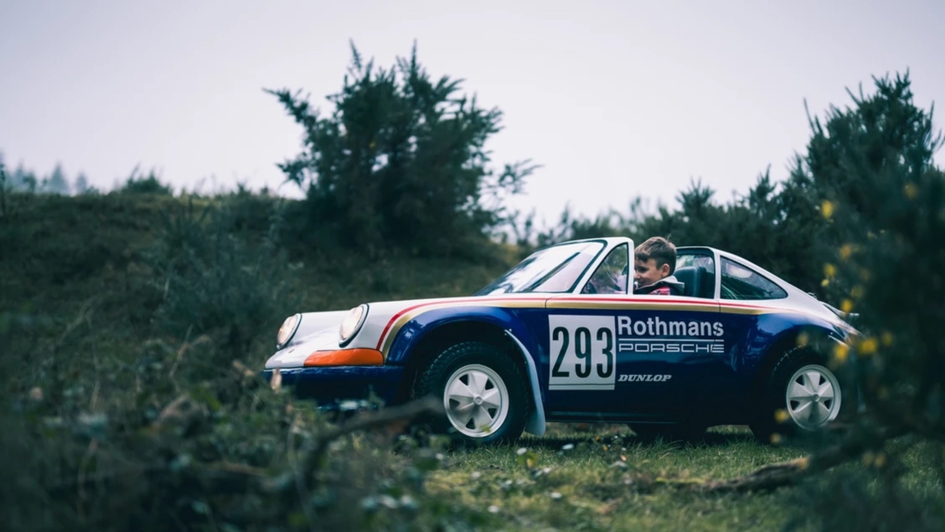 Dimensioni mini, prezzo maxi! Ecco la 911 Dakar per bambini