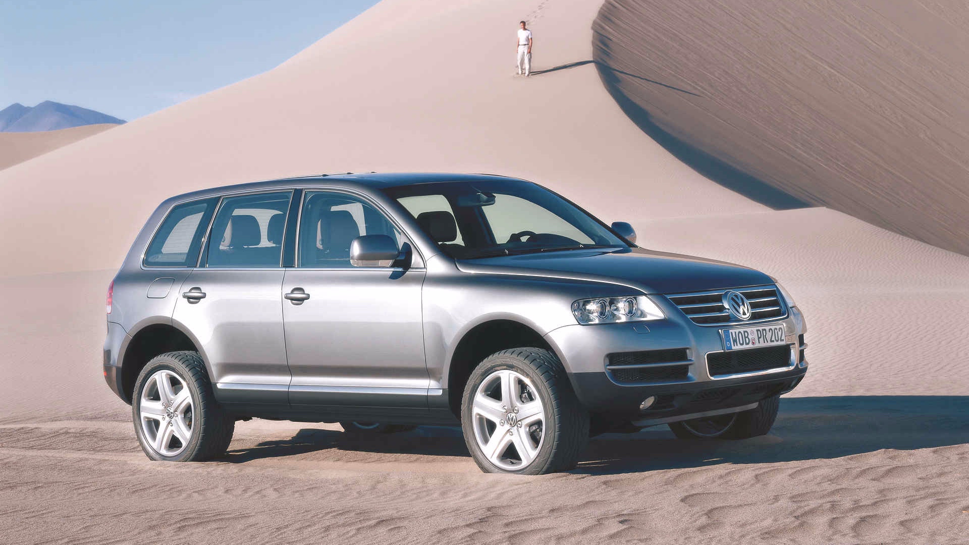 Exterior: Stationary